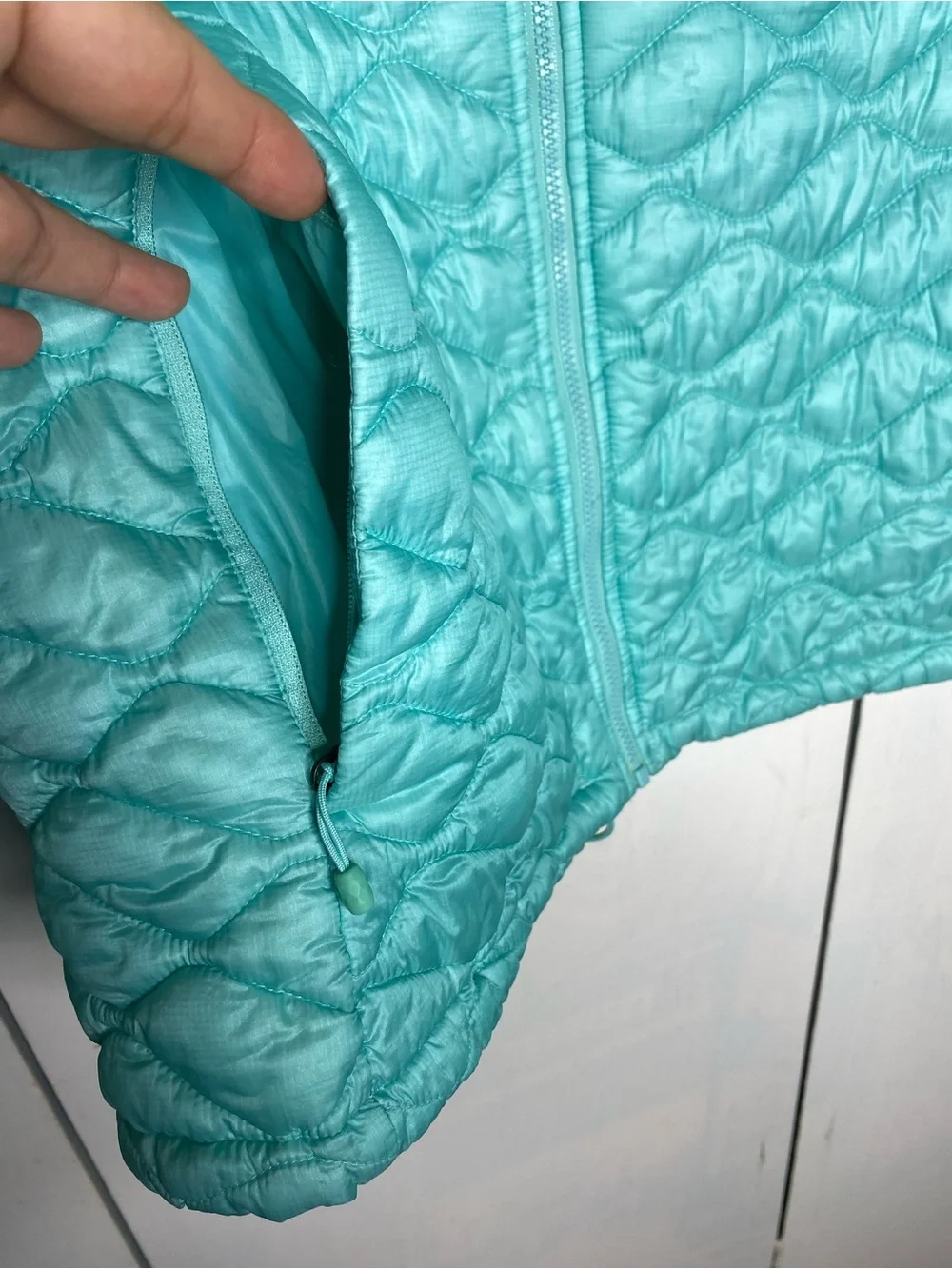 The North Face zip up puffer jacket size large